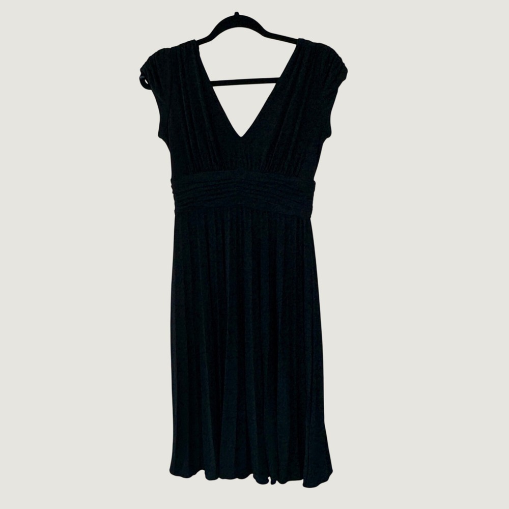 Suzi Chin for Maggy Boutique Dress 4 Black Pleated V-Neck Cocktail Elegant Chic
